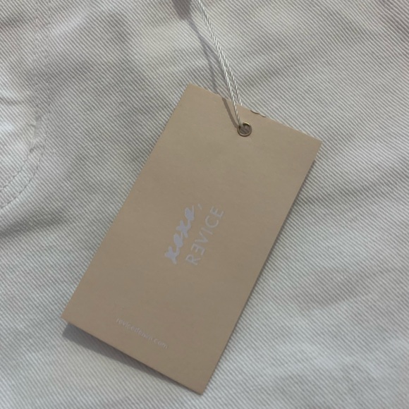 Revice 27. NWT WHITE DENIM JEAN SHORTS. HIGH RISE - Picture 7 of 8